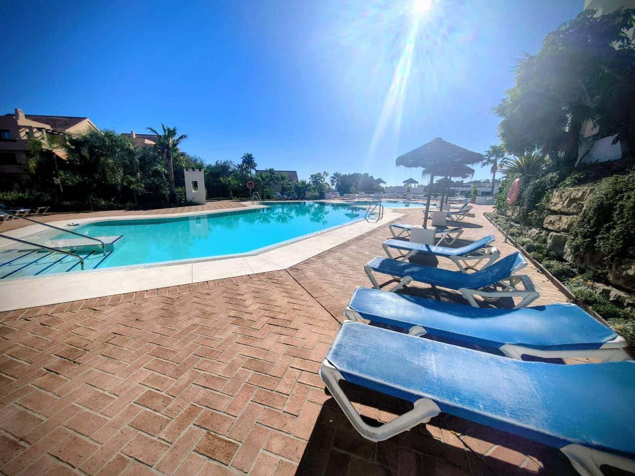 2 slaapkamer Flat te huur in Benahavis met zwembad garage - € 2.500 (Ref: 9488079)