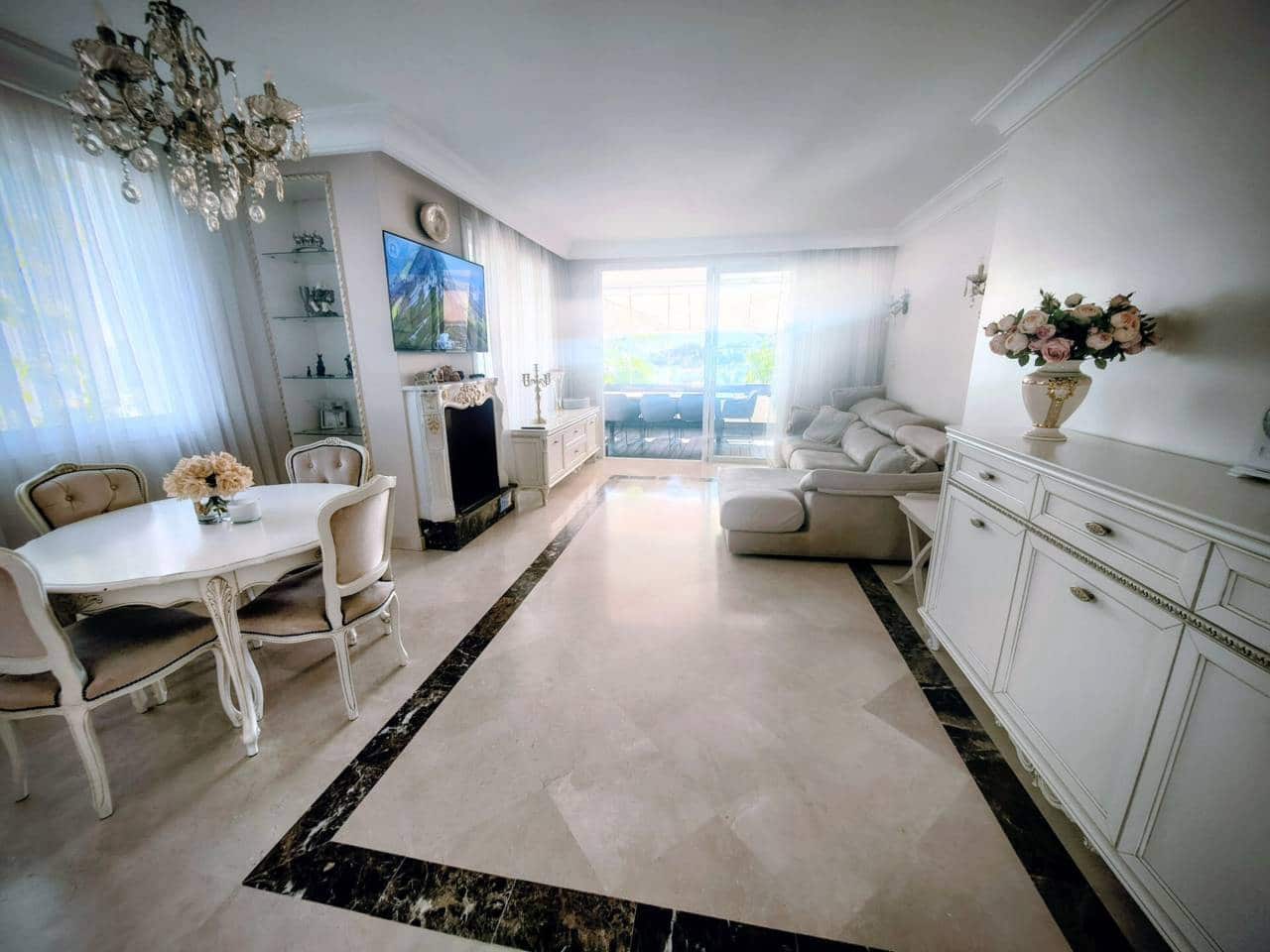 2 slaapkamer Flat te huur in Benahavis met zwembad garage - € 2.500 (Ref: 9488079)