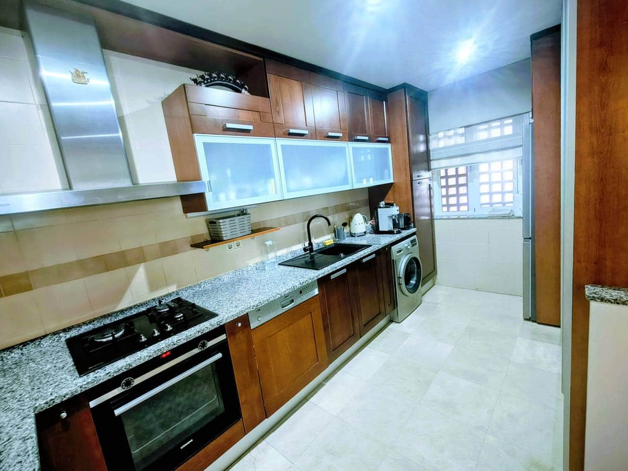 2 slaapkamer Flat te huur in Benahavis met zwembad garage - € 2.500 (Ref: 9488079)