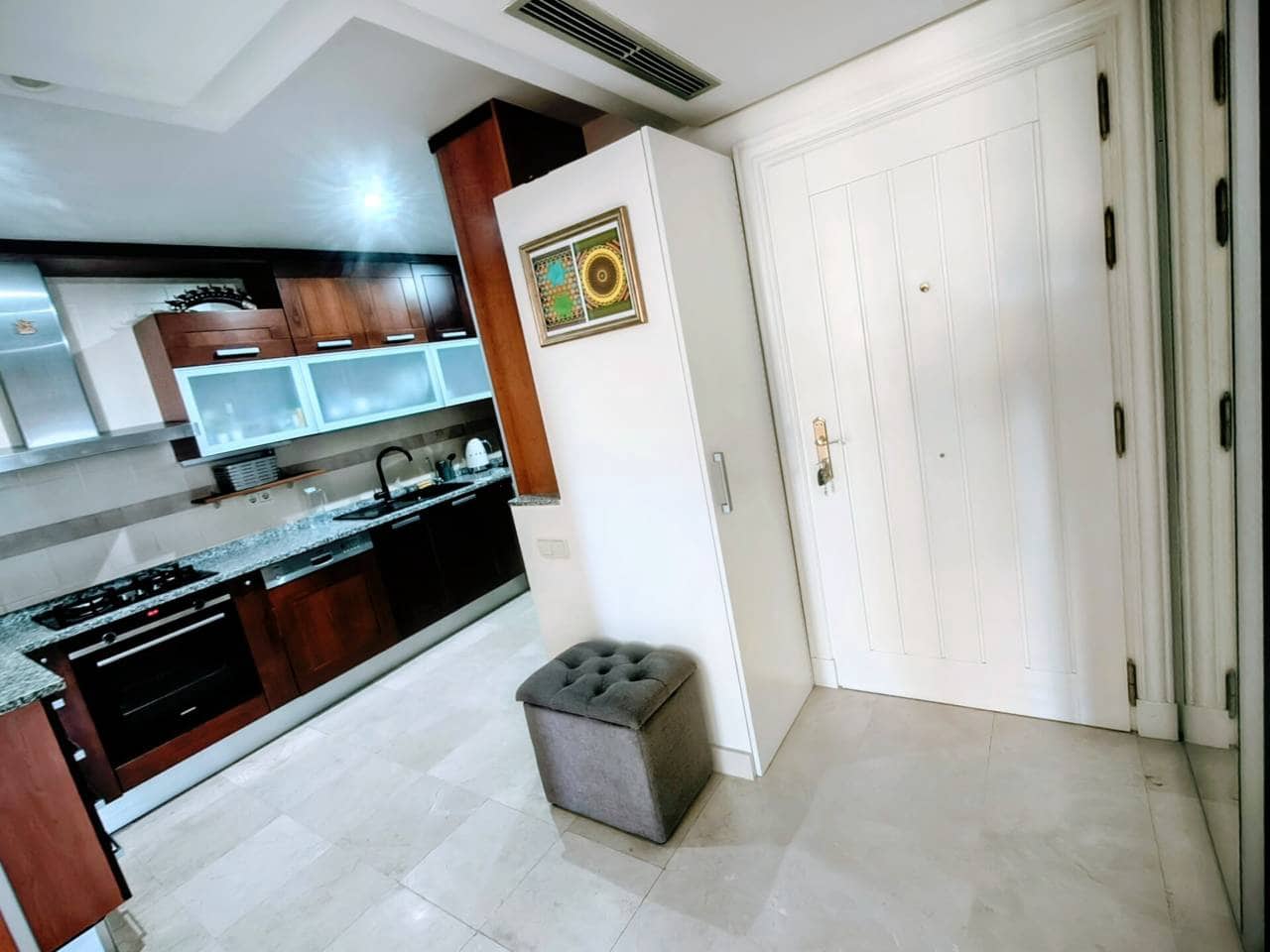 2 slaapkamer Flat te huur in Benahavis met zwembad garage - € 2.500 (Ref: 9488079)