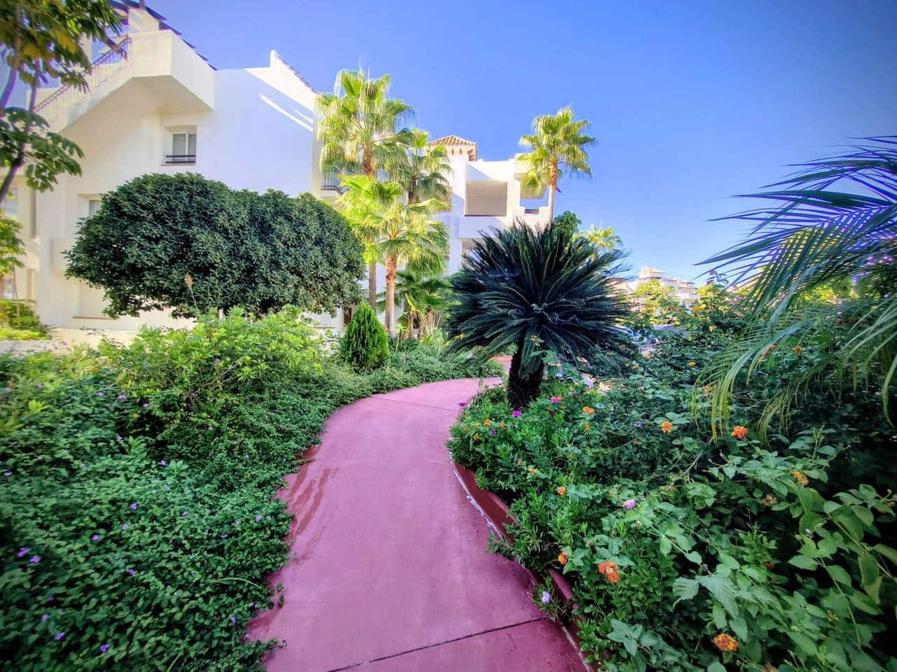 2 slaapkamer Flat te huur in Benahavis met zwembad garage - € 2.500 (Ref: 9488079)