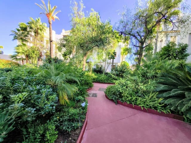 2 slaapkamer Flat te huur in Benahavís met zwembad garage - € 2.500 (Ref: 9488079)