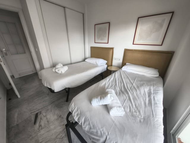 3 Zimmer Wohnung zu vermieten in Marbella mit Pool Garage - 2.800 € (Ref: 9488080)