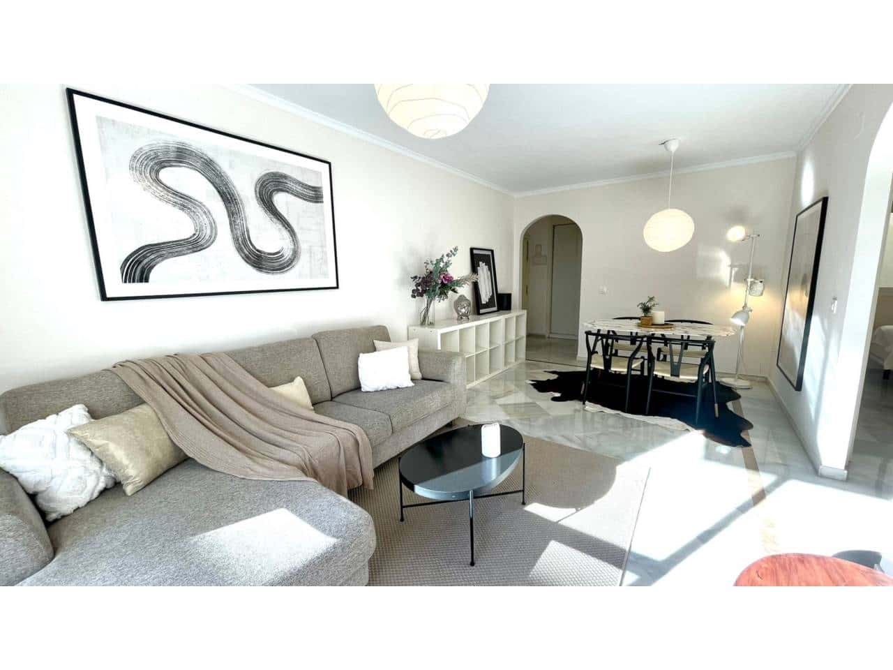 2 bedroom Flat for rent in Marbella with pool garage - € 2,500 (Ref: 9498091)