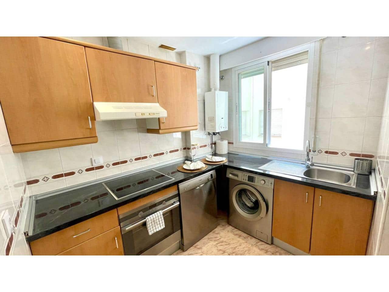 2 bedroom Flat for rent in Marbella with pool garage - € 2,500 (Ref: 9498091)