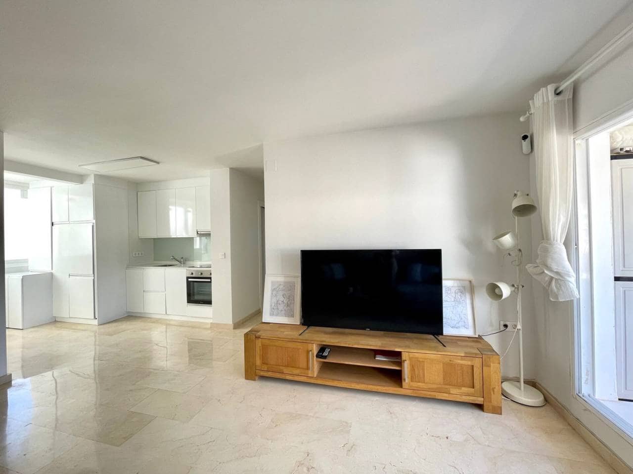 2 bedroom Penthouse for rent in Marbella with pool garage - € 2,300 (Ref: 9499578)