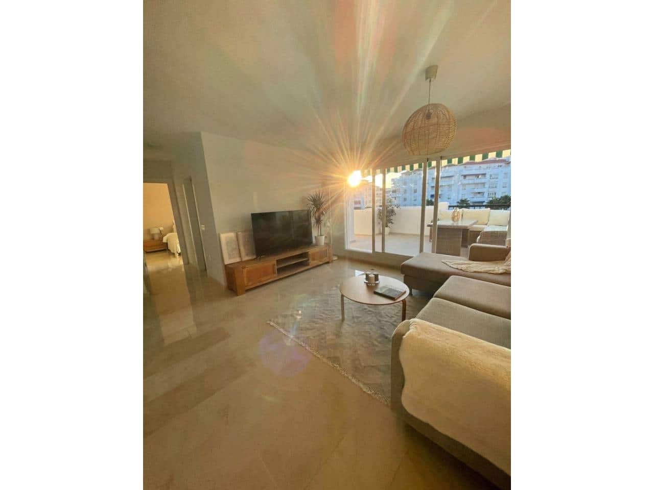 2 bedroom Penthouse for rent in Marbella with pool garage - € 2,300 (Ref: 9499578)