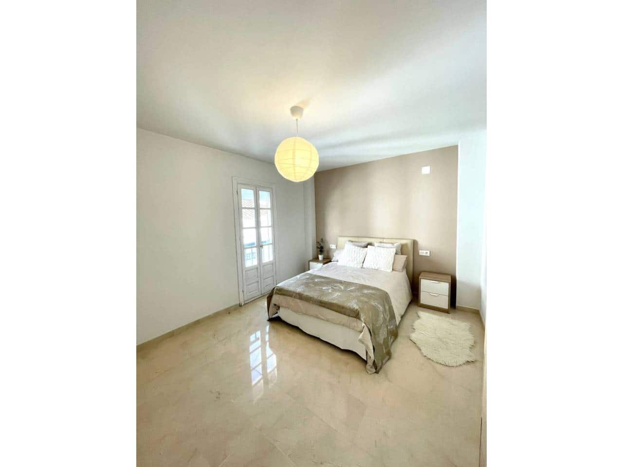 2 bedroom Penthouse for rent in Marbella with pool garage - € 2,300 (Ref: 9499578)