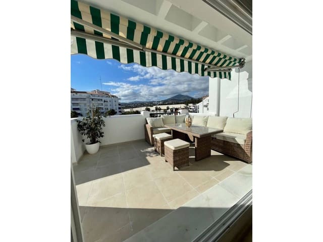 Penthouse de 2 chambres à louer à Marbella avec piscine garage - 2 300 € (Ref: 9499578)