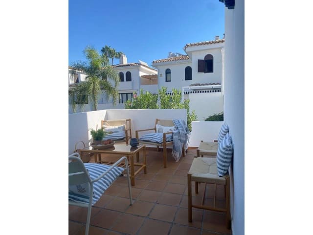 2 quarto Casa em Banda para arrendar em Cancelada, Estepona com piscina garagem - 2 300 € (Ref: 9526163)
