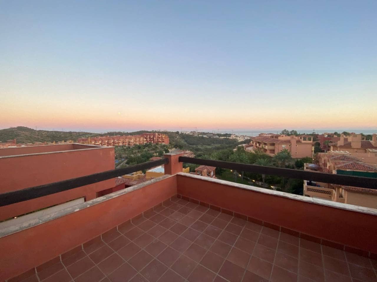 2 Zimmer Wohnung zu vermieten in Marbella mit Pool Garage - 1.650 € (Ref: 9533065)