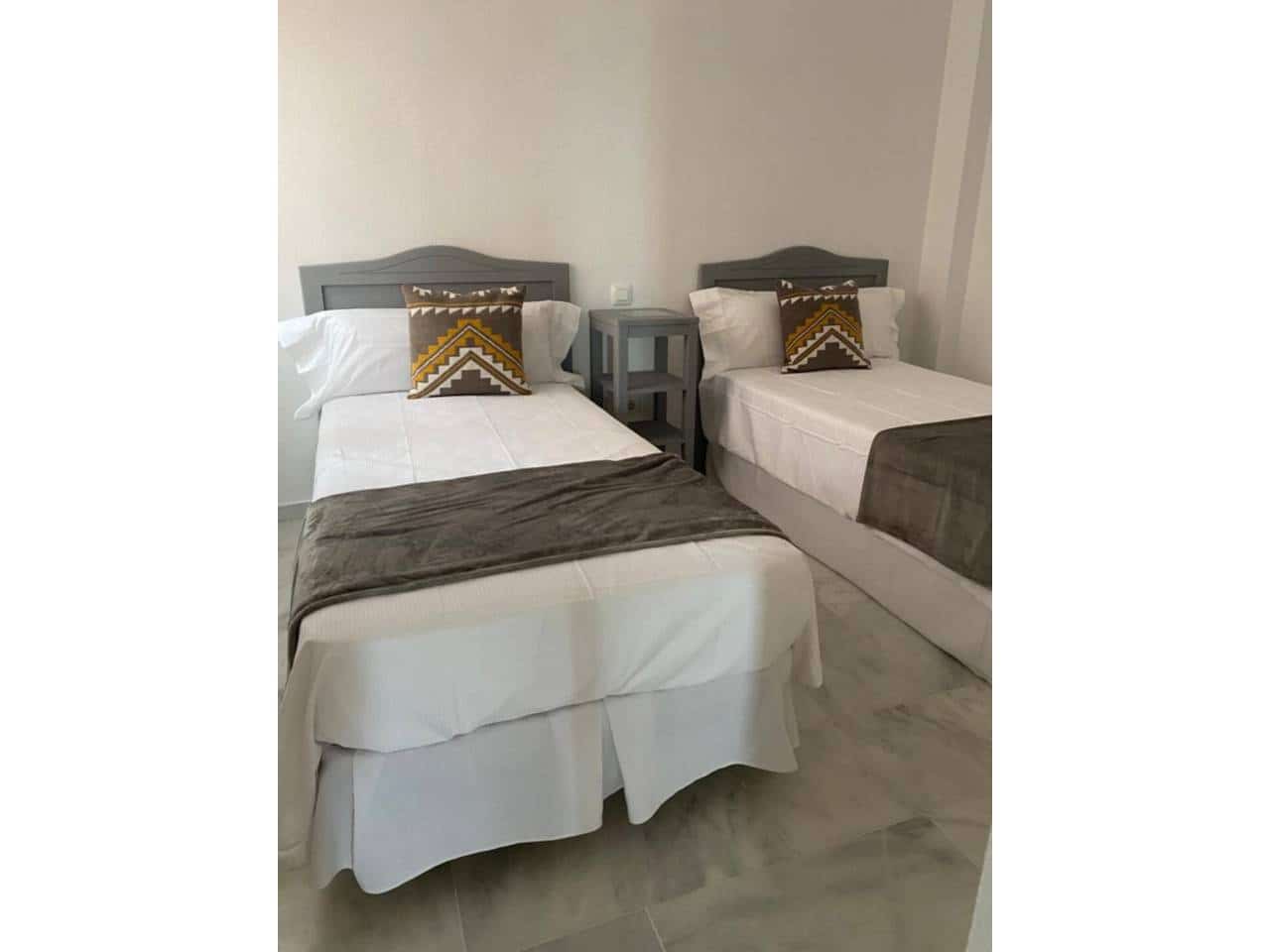 2 Zimmer Wohnung zu vermieten in Marbella mit Pool Garage - 1.650 € (Ref: 9533065)