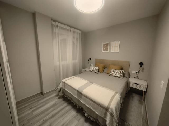 2 makuuhuone Asunto vuokrattavana paikassa Puerto de Estepona, Estepona - 1 400 € (Ref: 9533067)