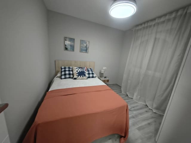 2 makuuhuone Asunto vuokrattavana paikassa Puerto de Estepona, Estepona - 1 400 € (Ref: 9533067)