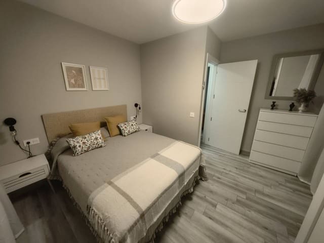 2 makuuhuone Asunto vuokrattavana paikassa Puerto de Estepona, Estepona - 1 400 € (Ref: 9533067)