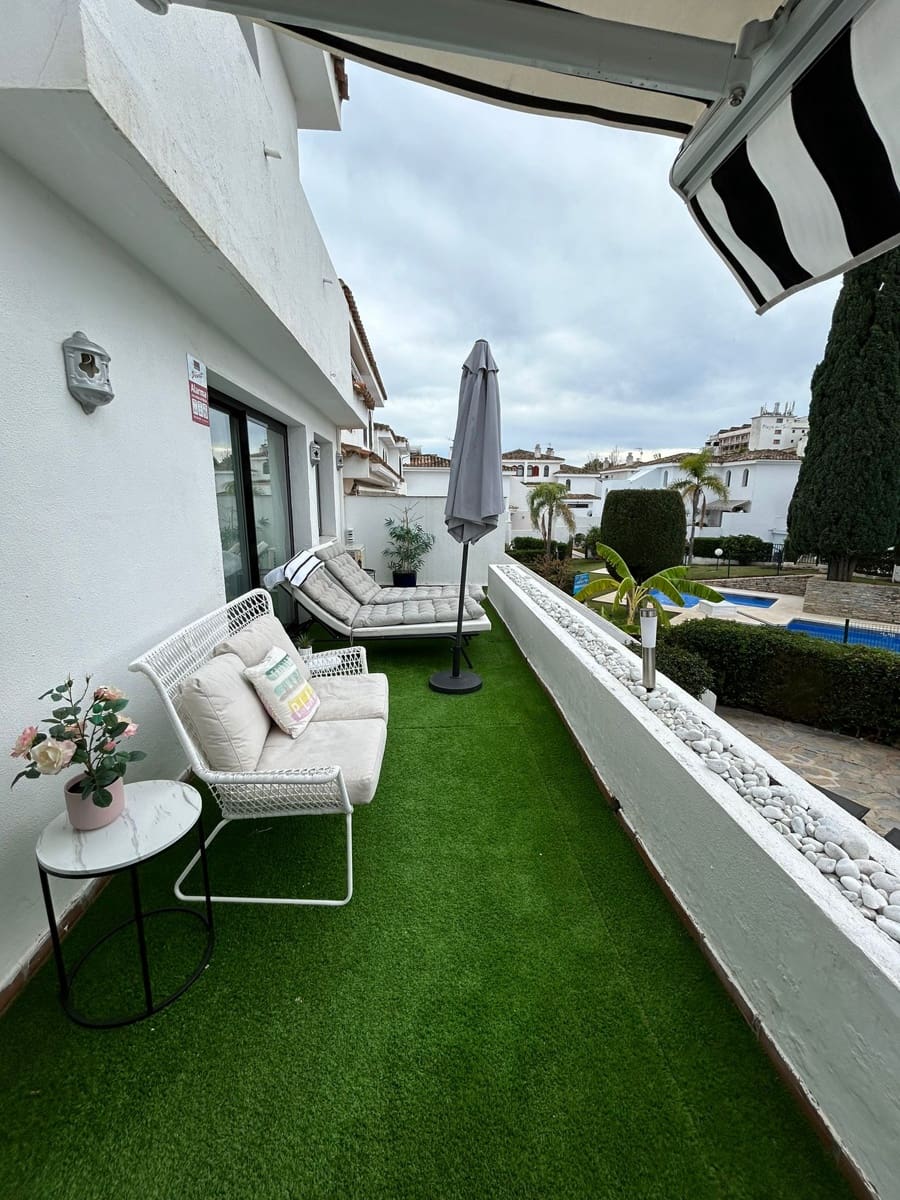 5 sypialnia Dom na sprzedaż w New Golden Mile z basenem garażem - 650 000 € (Ref: 7953267)