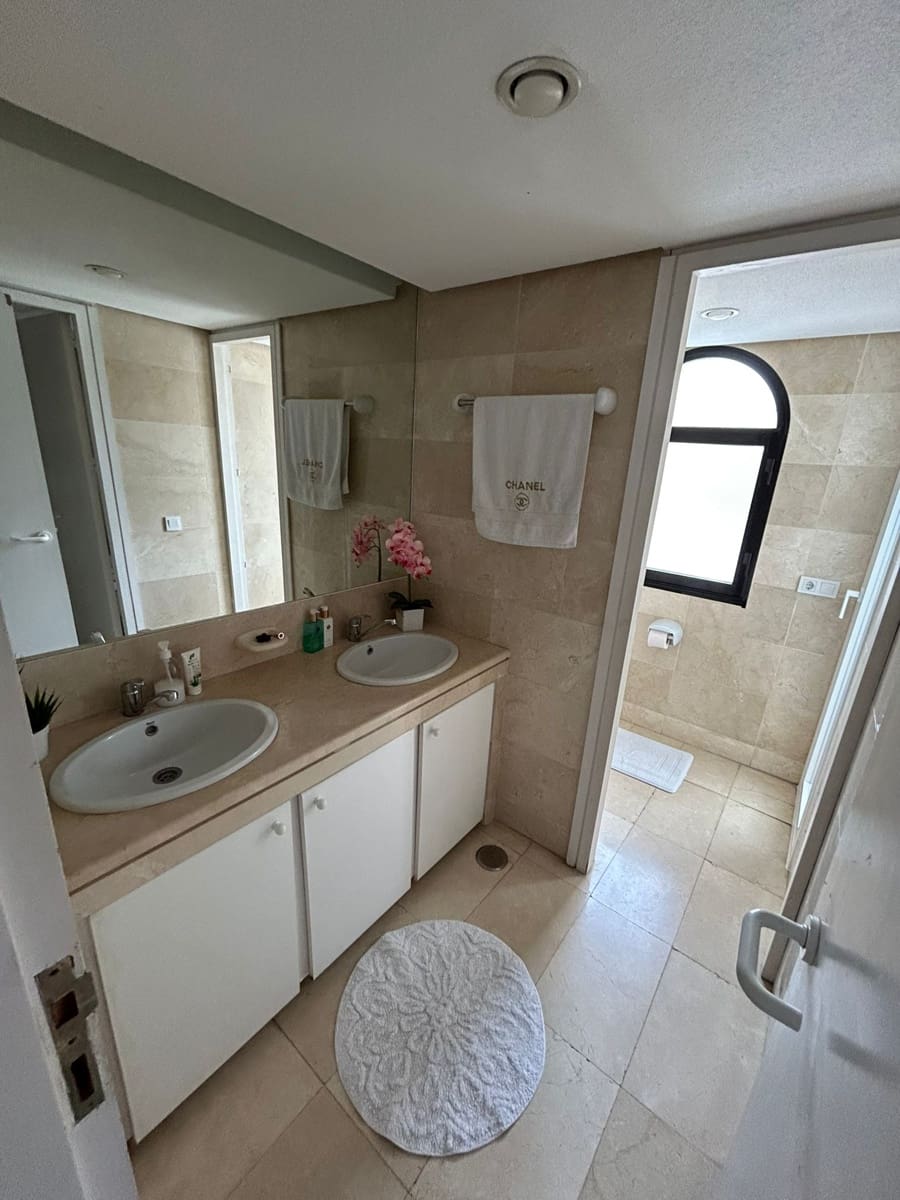 5 sypialnia Dom na sprzedaż w New Golden Mile z basenem garażem - 650 000 € (Ref: 7953267)