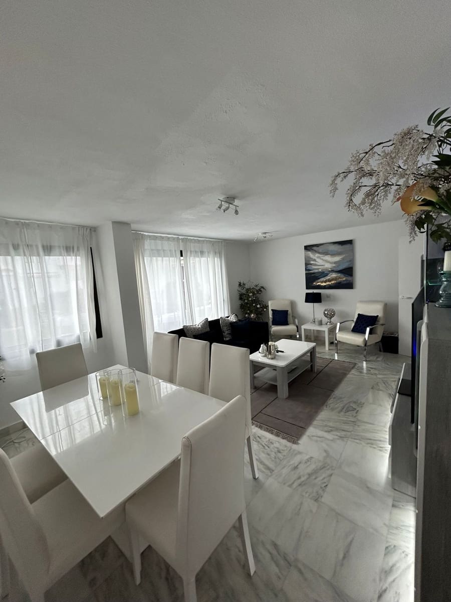 5 sypialnia Dom na sprzedaż w New Golden Mile z basenem garażem - 650 000 € (Ref: 7953267)