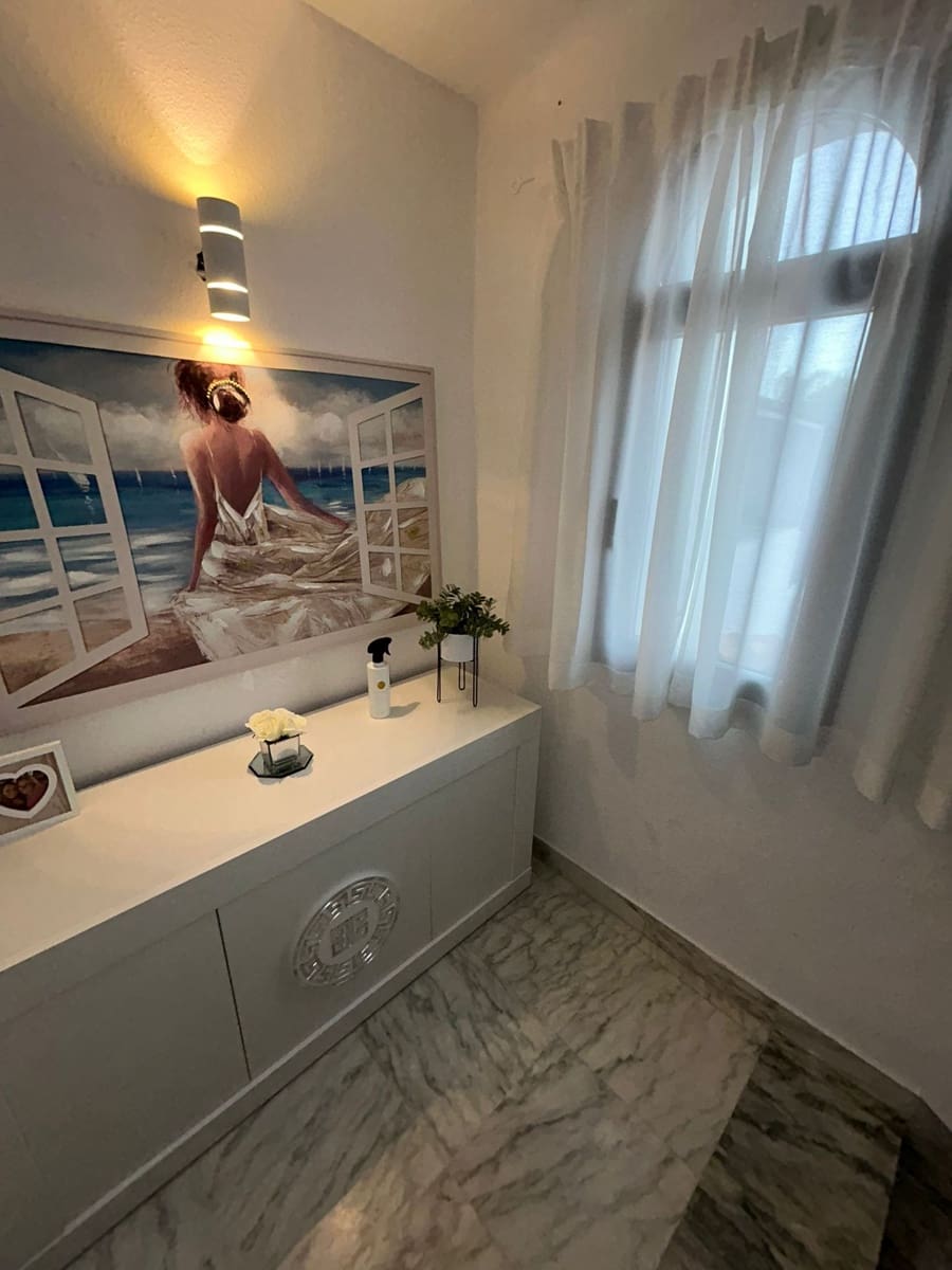 5 sypialnia Dom na sprzedaż w New Golden Mile z basenem garażem - 650 000 € (Ref: 7953267)