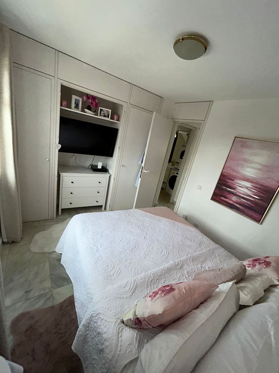 5 sypialnia Dom na sprzedaż w New Golden Mile z basenem garażem - 650 000 € (Ref: 7953267)