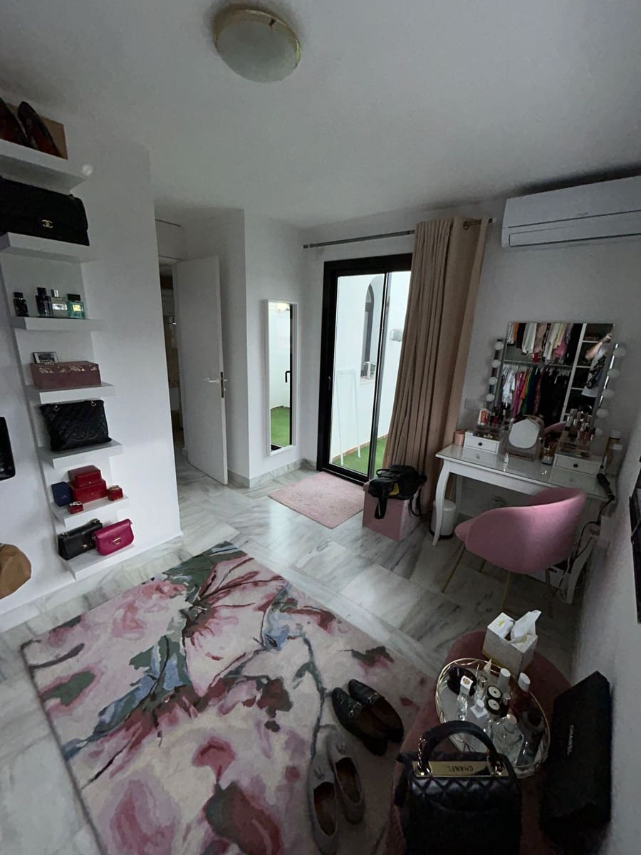 5 sypialnia Dom na sprzedaż w New Golden Mile z basenem garażem - 650 000 € (Ref: 7953267)