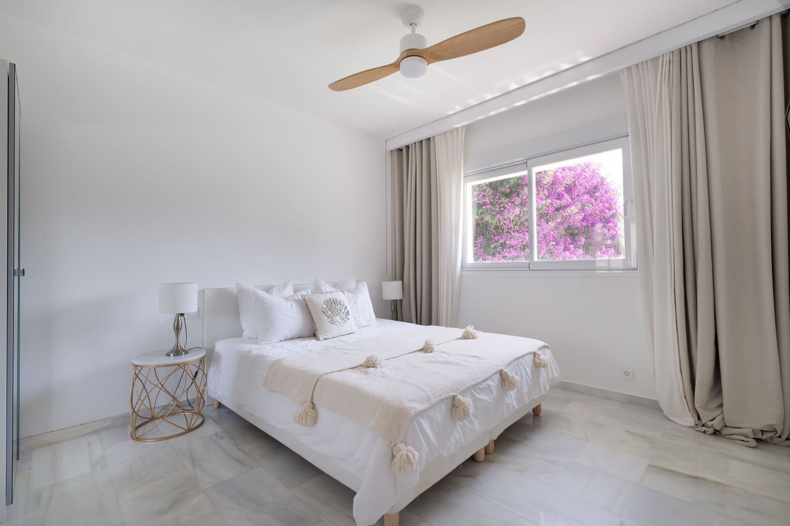 5 bedroom Villa for sale in Marbella with pool garage - € 2,880,000 (Ref: 7978417)