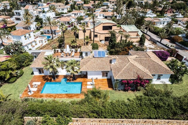 5 sypialnia Willa na sprzedaż w Marbella z basenem garażem - 2 880 000 € (Ref: 7978417)