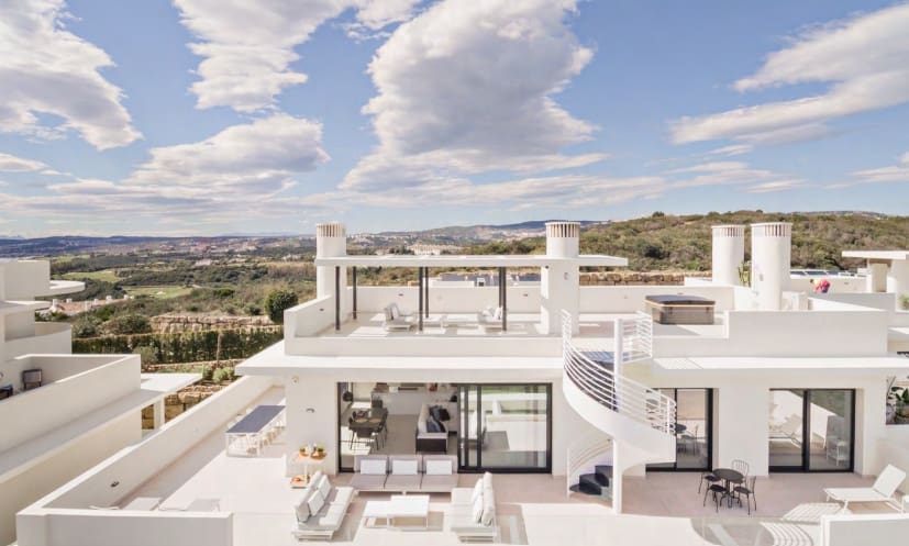 2 soverom Leilighet til salgs i Marbella med svømmebasseng garasje - € 925 000 (Ref: 7979147)