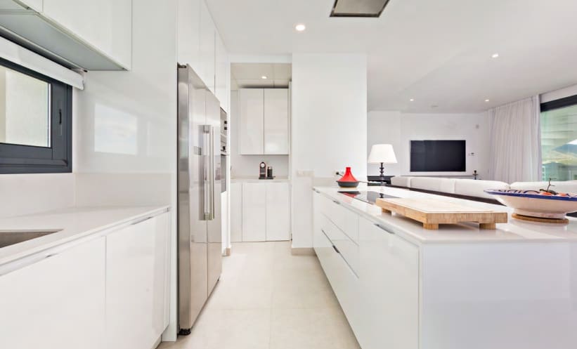 2 soverom Leilighet til salgs i Marbella med svømmebasseng garasje - € 925 000 (Ref: 7979147)