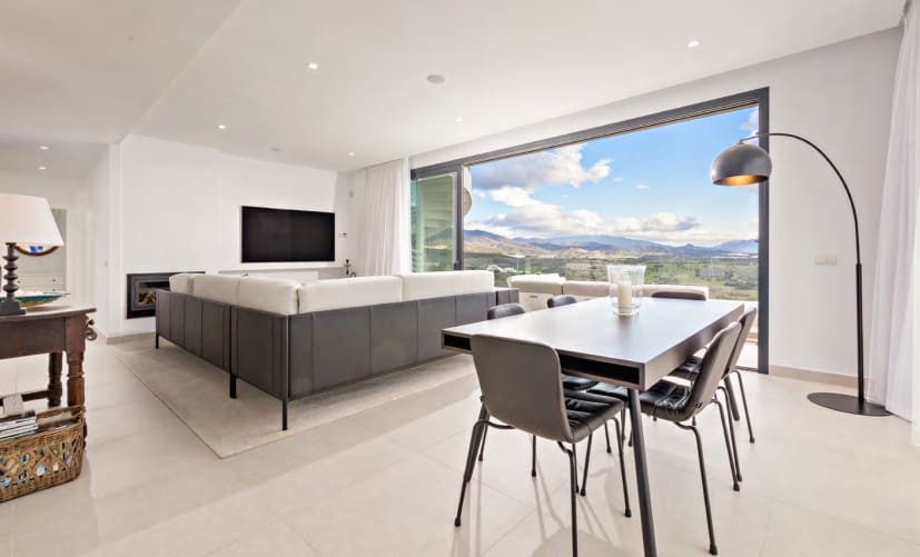 2 soverom Leilighet til salgs i Marbella med svømmebasseng garasje - € 925 000 (Ref: 7979147)