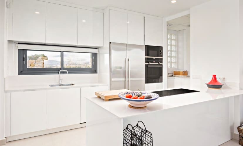 2 soverom Leilighet til salgs i Marbella med svømmebasseng garasje - € 925 000 (Ref: 7979147)