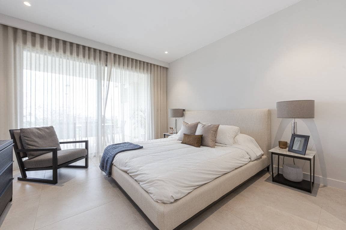 Apartment for sale in Estepona with pool garage - € 464,000 (Ref: 7985560)