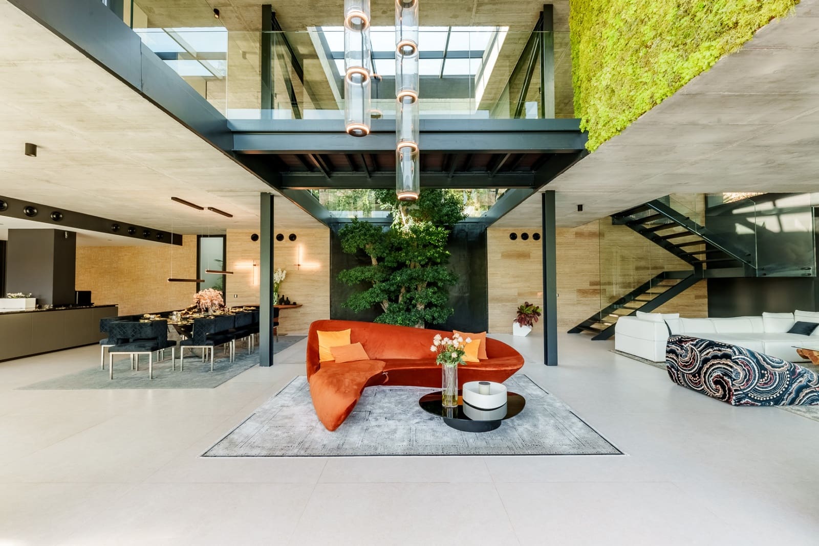 5 bedroom Villa for sale in Marbella with pool garage - € 6,750,000 (Ref: 8885606)