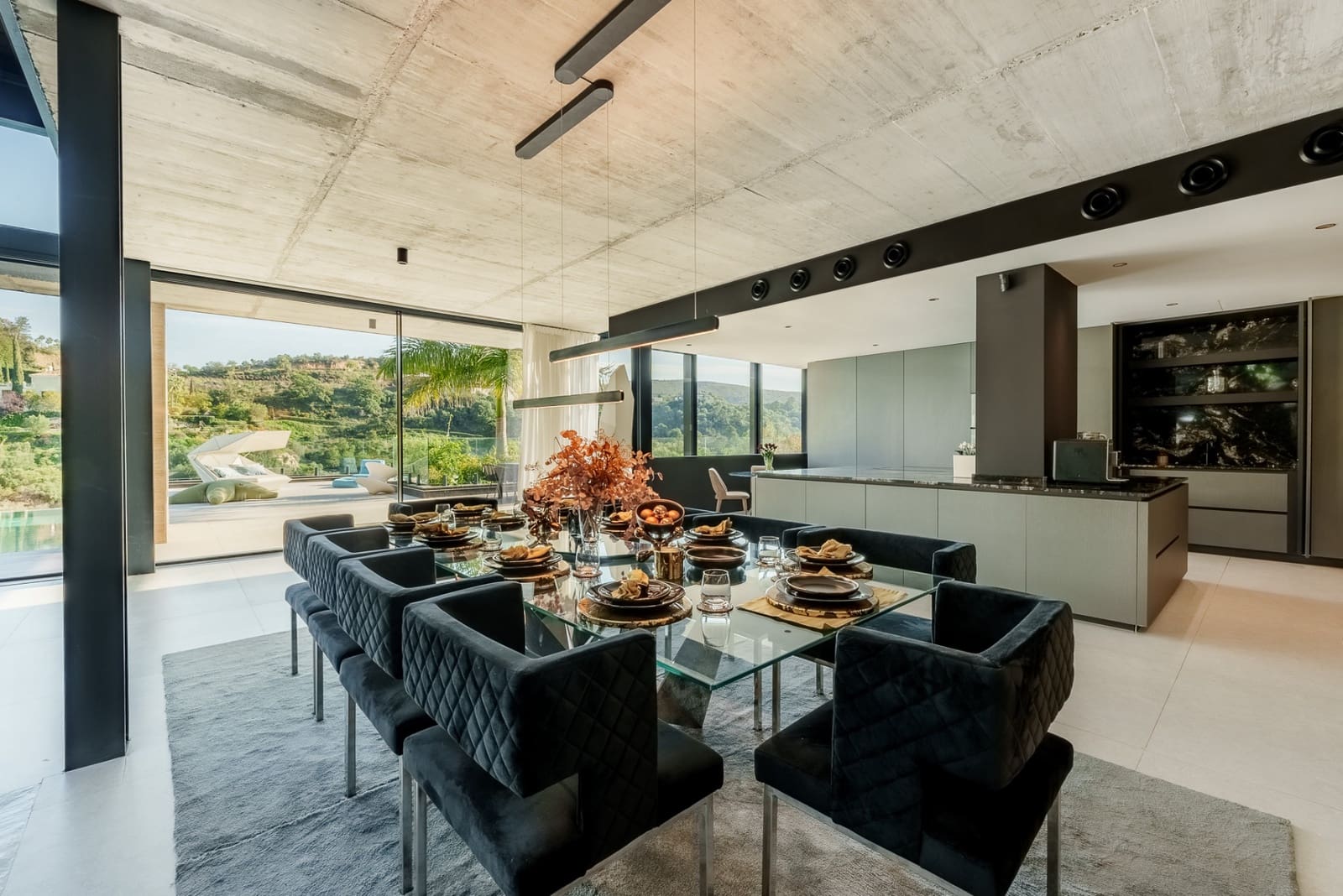 5 bedroom Villa for sale in Marbella with pool garage - € 6,750,000 (Ref: 8885606)