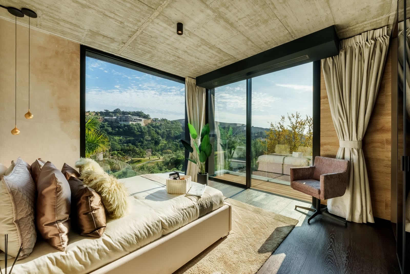 5 bedroom Villa for sale in Marbella with pool garage - € 6,750,000 (Ref: 8885606)