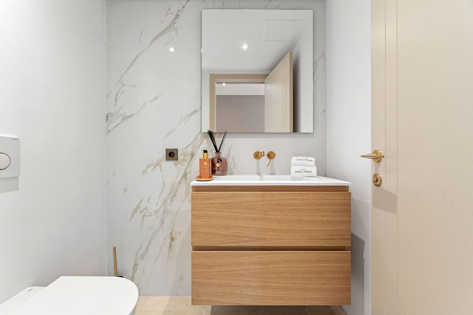 5 bedroom Villa for sale in Marbella with pool - € 3,650,000 (Ref: 8887164)