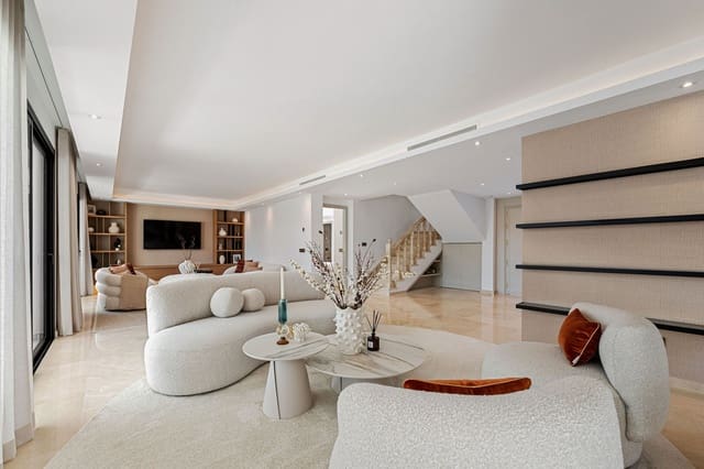 5 Zimmer Villa zu verkaufen in Marbella mit Pool - 3.650.000 € (Ref: 8887164)