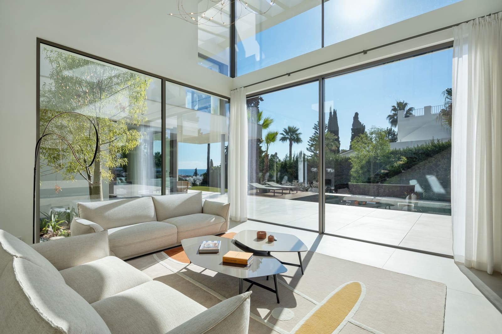 5 bedroom Villa for sale in Marbella with pool - € 5,350,000 (Ref: 8887218)