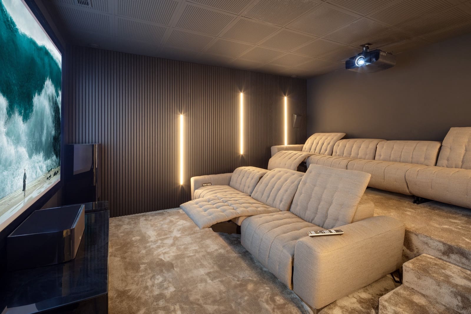 5 bedroom Villa for sale in Marbella with pool - € 5,350,000 (Ref: 8887218)