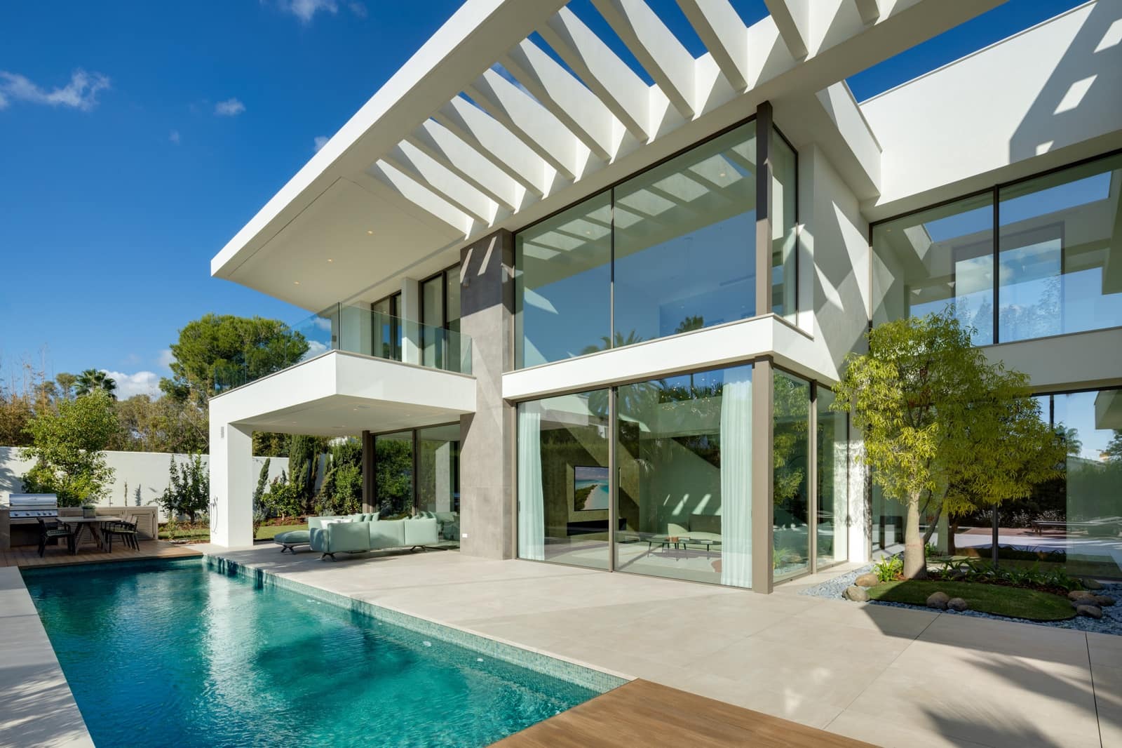 5 bedroom Villa for sale in Marbella with pool - € 5,350,000 (Ref: 8887218)