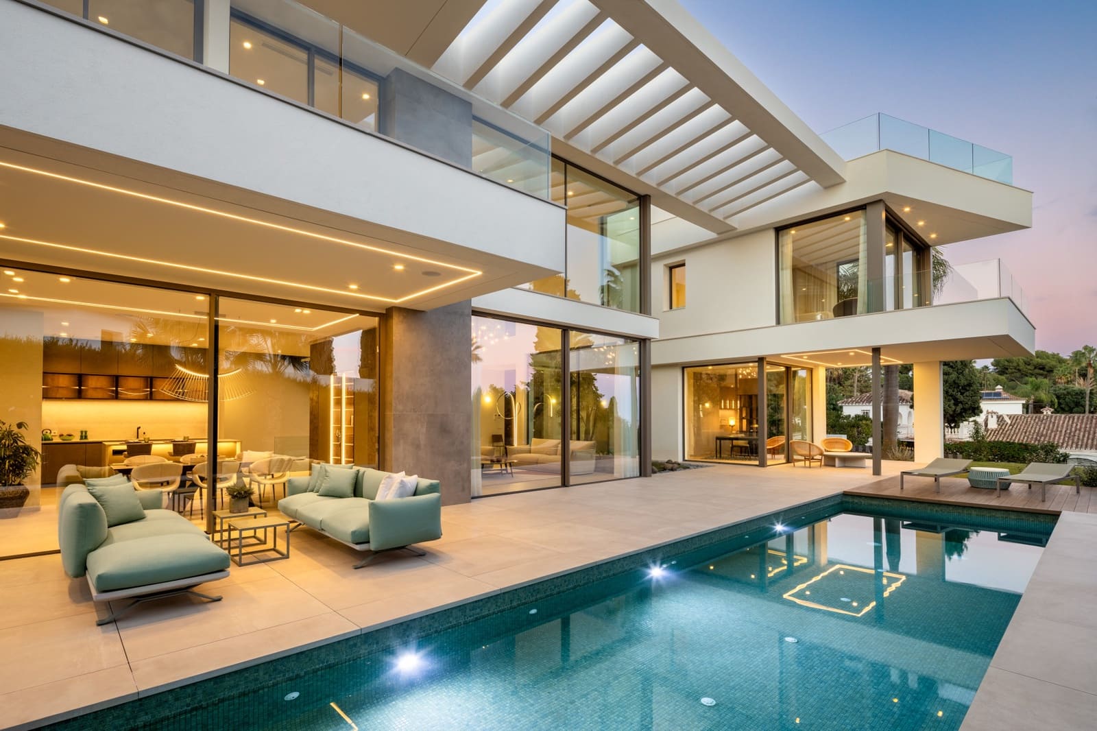 5 bedroom Villa for sale in Marbella with pool - € 5,350,000 (Ref: 8887218)