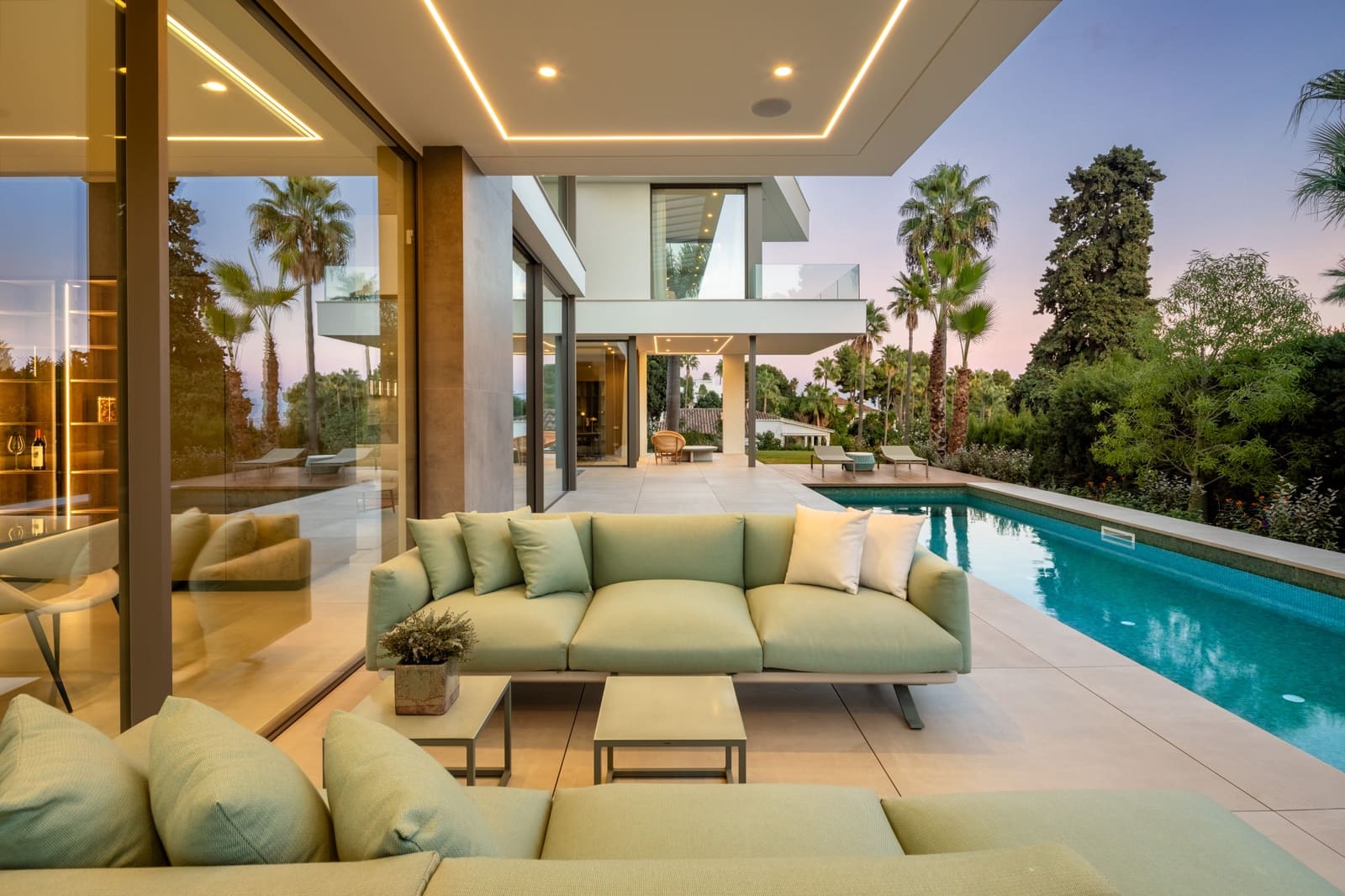 5 bedroom Villa for sale in Marbella with pool - € 5,350,000 (Ref: 8887218)