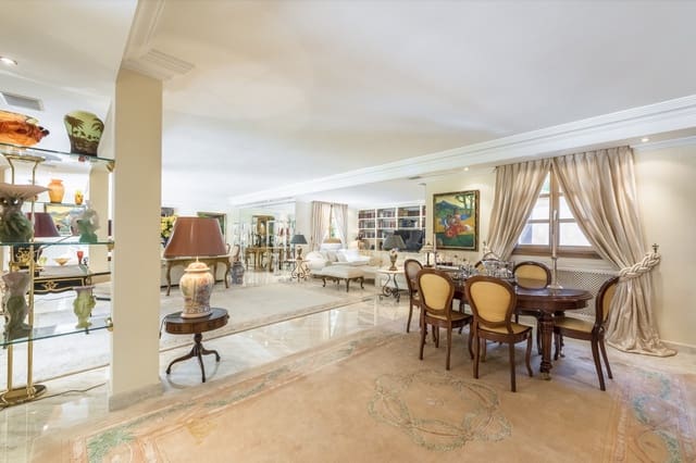 4 chambre Villa/Maison à vendre à Nueva Andalucia, Marbella avec piscine garage - 3 295 000 € (Ref: 8887256)