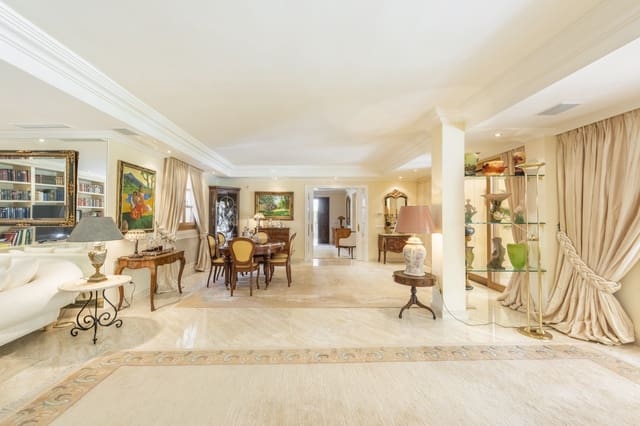 4 chambre Villa/Maison à vendre à Nueva Andalucia, Marbella avec piscine garage - 3 295 000 € (Ref: 8887256)