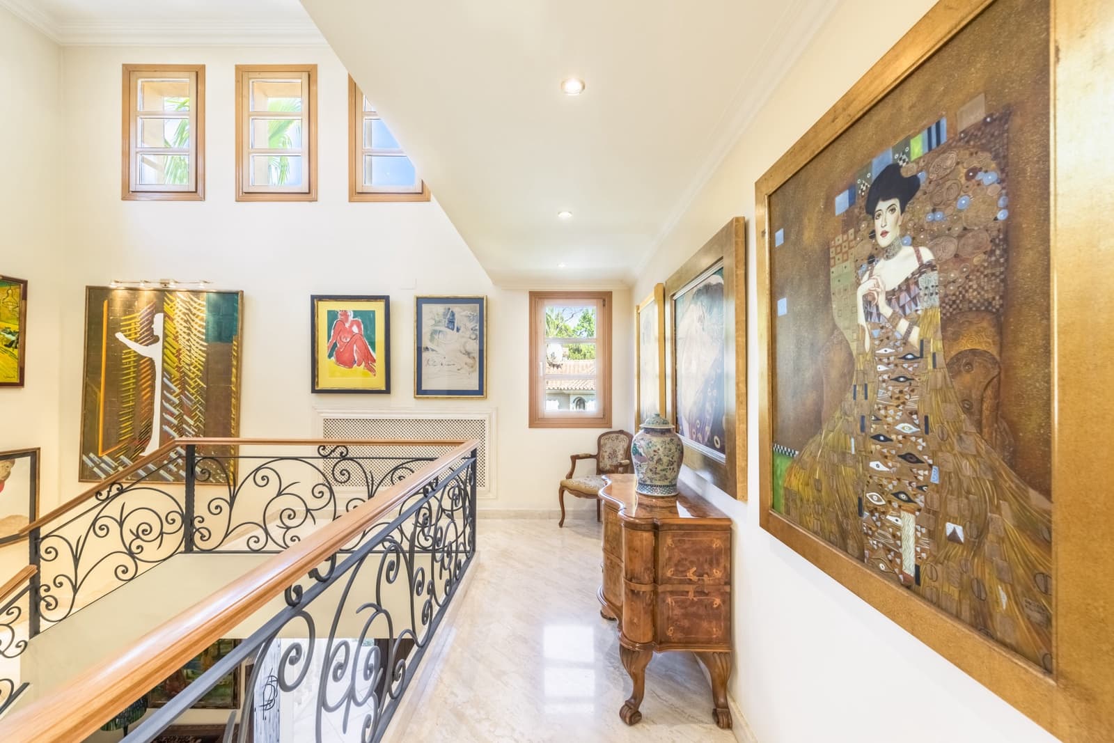 4 sypialnia Willa na sprzedaż w Nueva Andalucia z basenem garażem - 3 295 000 € (Ref: 8887256)