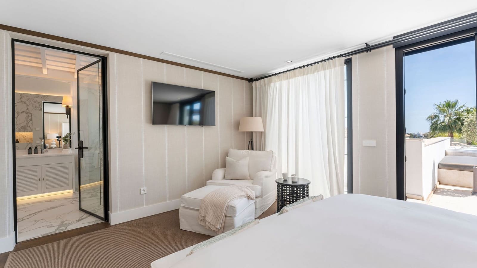 7 bedroom Villa for sale in Nueva Andalucia with pool garage - € 6,990,000 (Ref: 8896025)