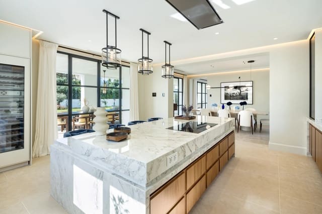 6 soverom Villa til salgs i Calzada de Calatrava med svømmebasseng garasje - € 10 750 000 (Ref: 8901668)