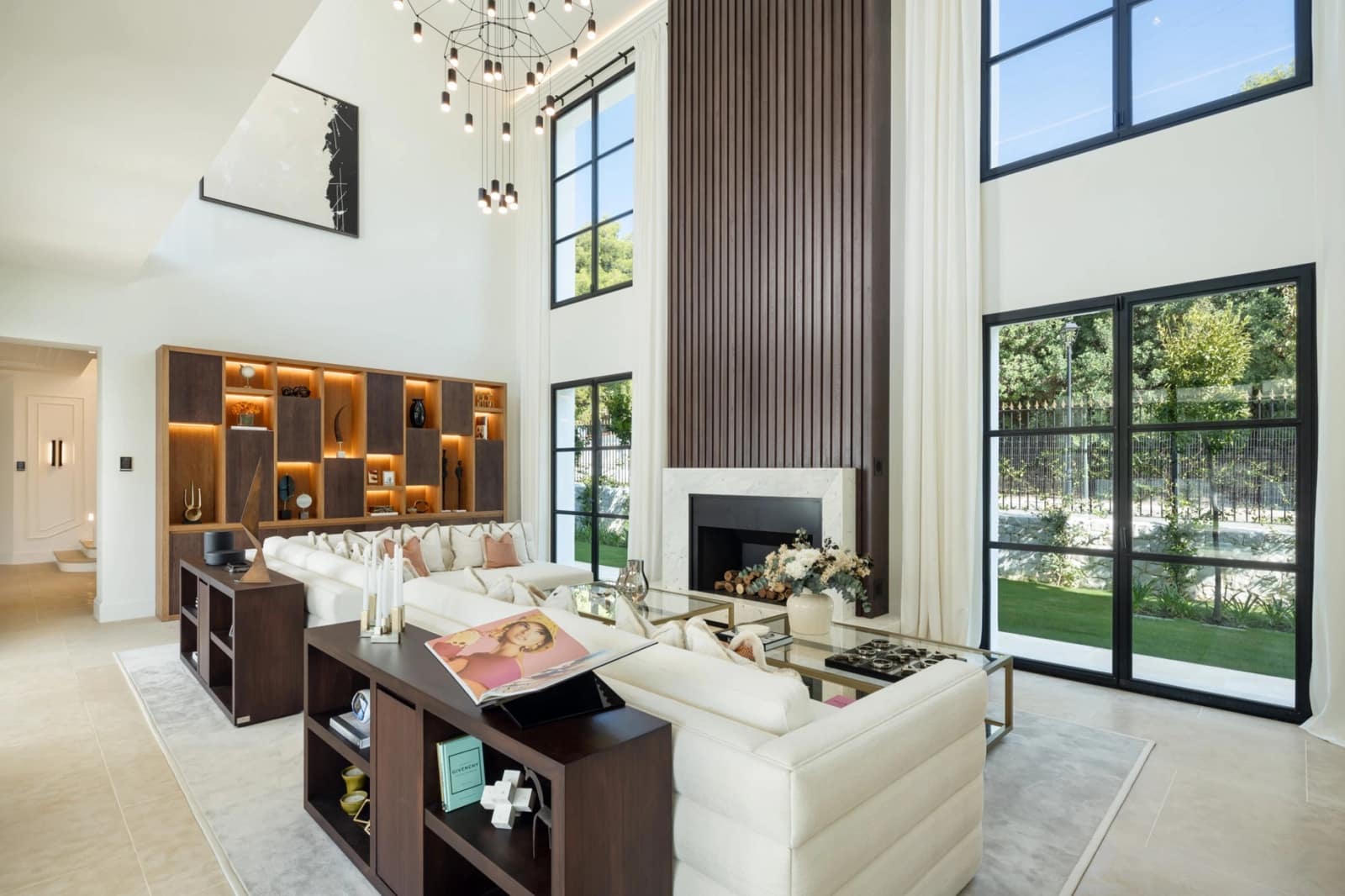 6 bedroom Villa for sale in Calzada de Calatrava with pool garage - € 10,750,000 (Ref: 8901668)