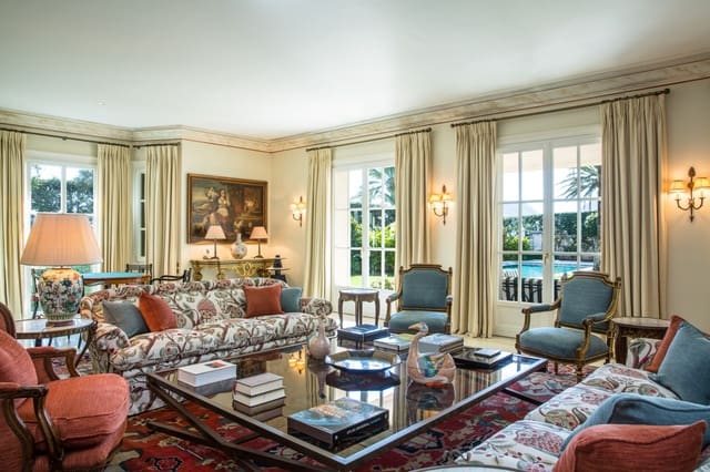 7 sypialnia Willa na sprzedaż w Los Monteros, Marbella z basenem garażem - 10 700 000 € (Ref: 8902843)