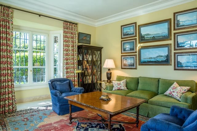 7 sypialnia Willa na sprzedaż w Los Monteros, Marbella z basenem garażem - 10 700 000 € (Ref: 8902843)